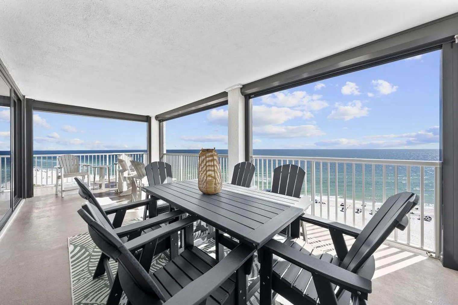 3 bed, 2.0 bath, 1345 sqft, $5,190 — Photo 2