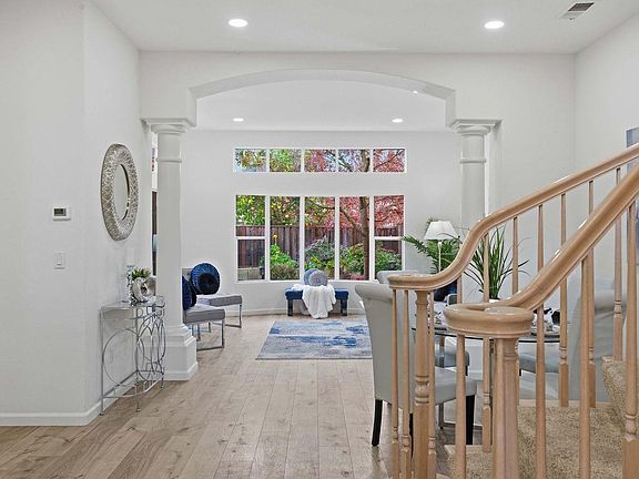 5th image of 2207 Vizcaya Cir