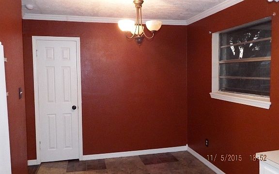4th image of 340 NW Compass Dr