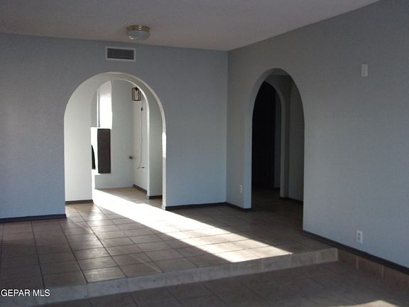 4th image of 5525 Beth View Dr