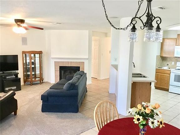 4th image of 2106 Barnett Dr