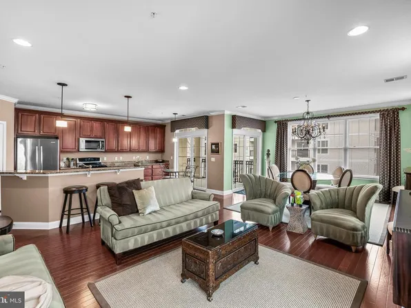 338 Garden Park Blvd, Cherry Hill, NJ 08002