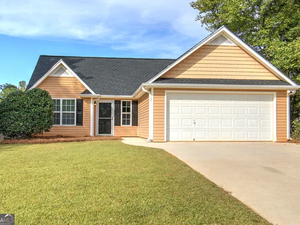81 Shingle Oak Dr, Dallas, GA 30157