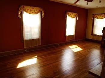 5th image of 1358 Lakewood Ave