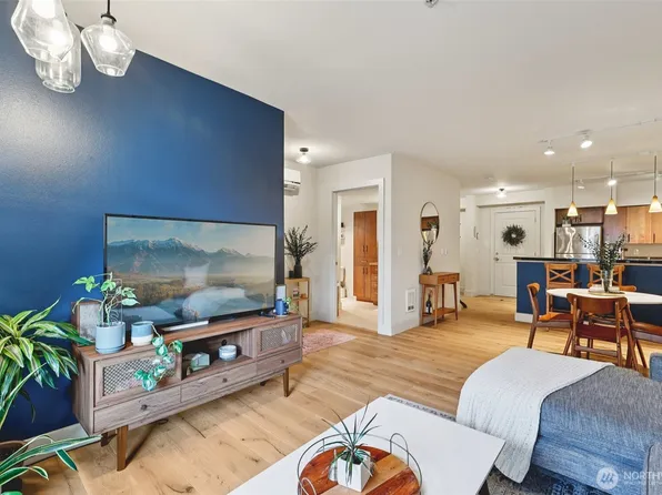 5650 24th Avenue NW #206, Seattle, WA 98107