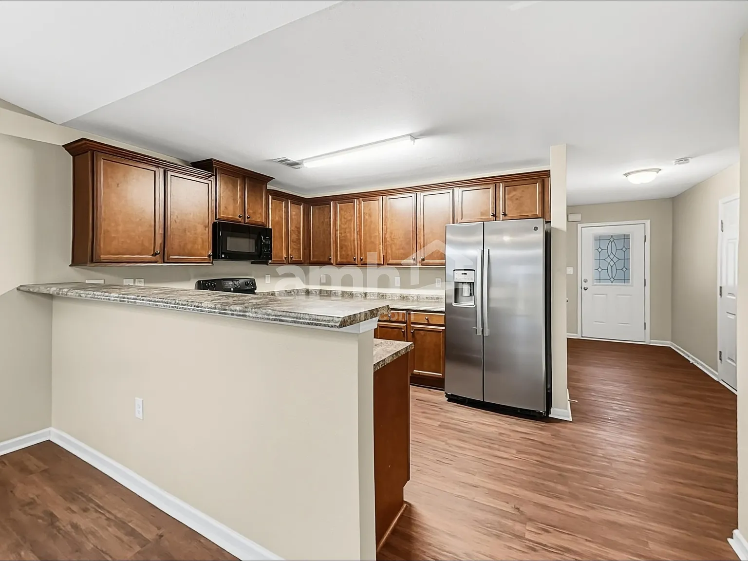 3 bed, 2.0 bath, 1561 sqft, $2,030 — Photo 4