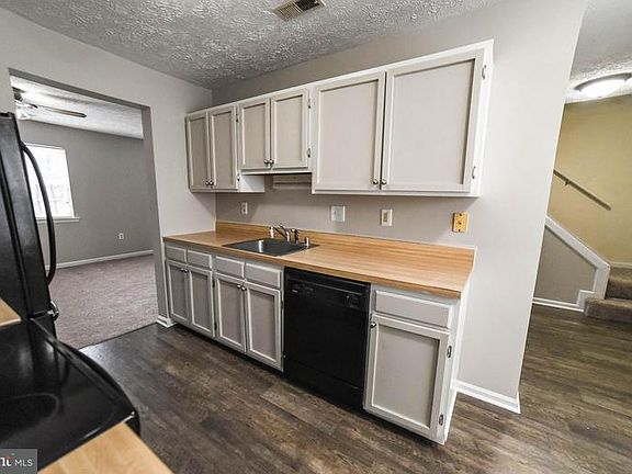 5th image of 21828 Ronald Dr