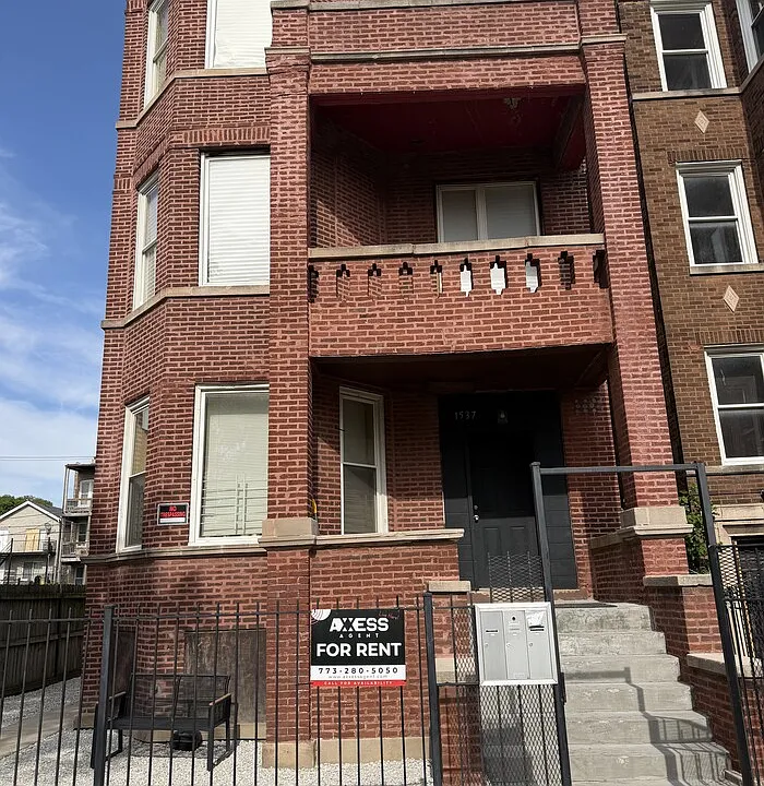 1537 S Saint Louis Ave #3F