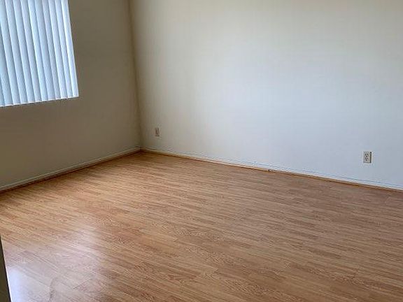 5th image of 16525 Vanowen St APT 205