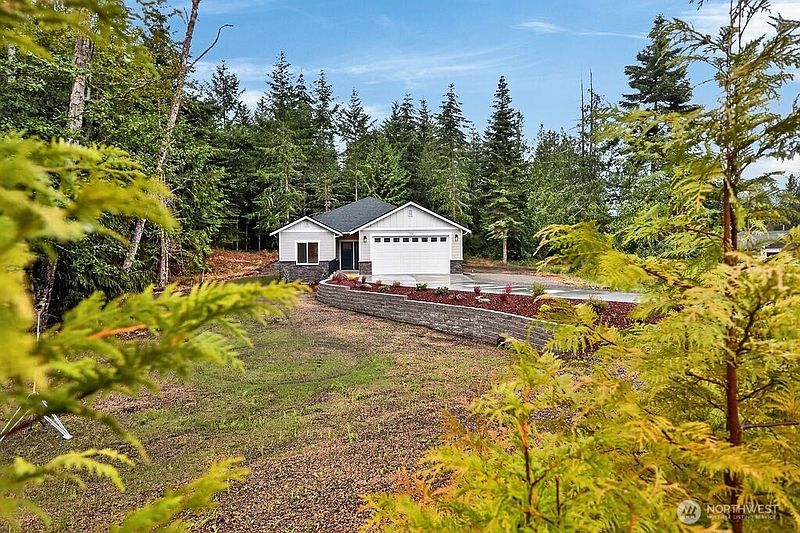2nd image of 154 Shauna Place
