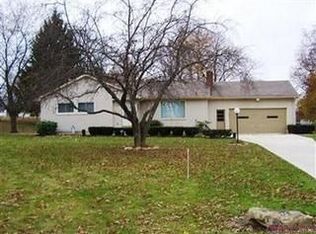 3908 Loma Vista Dr, Youngstown, OH