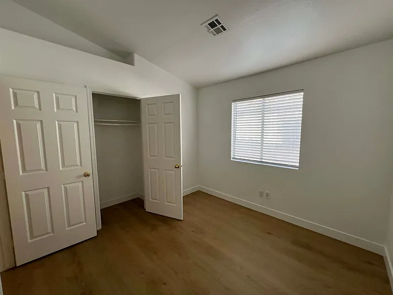 7116 Old Village Ave — Photo 5