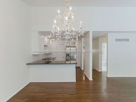 3rd image of 4840 Belleview Ave