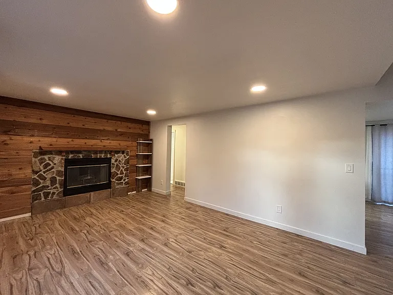 11299 S Woodhill Dr — Photo 5