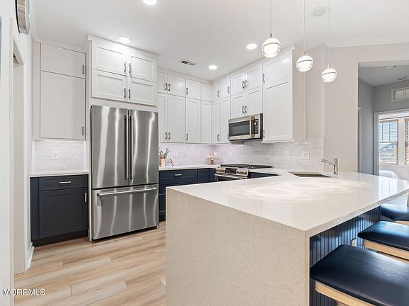 3rd image of 22 Cooper Ave Unit 211