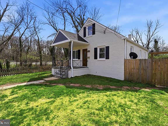 3rd image of 4309 Byers St