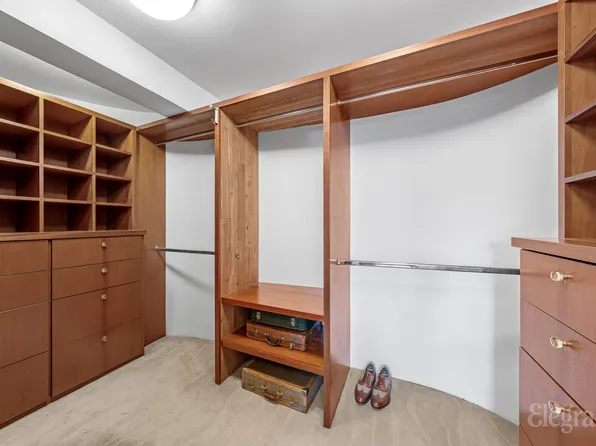 118 East 60th Street image 17 of 22