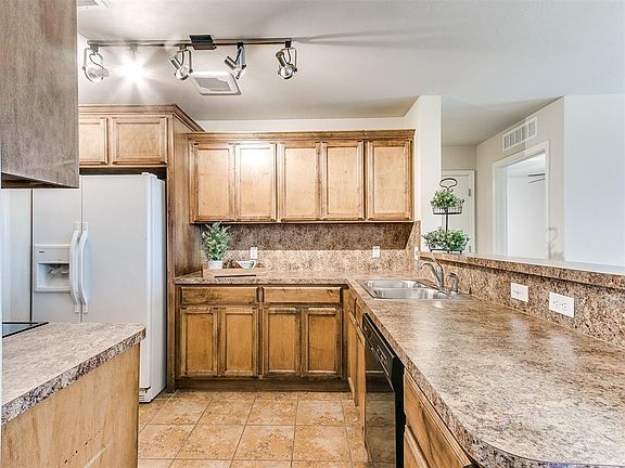 5th image of 15236 Stillwind Dr