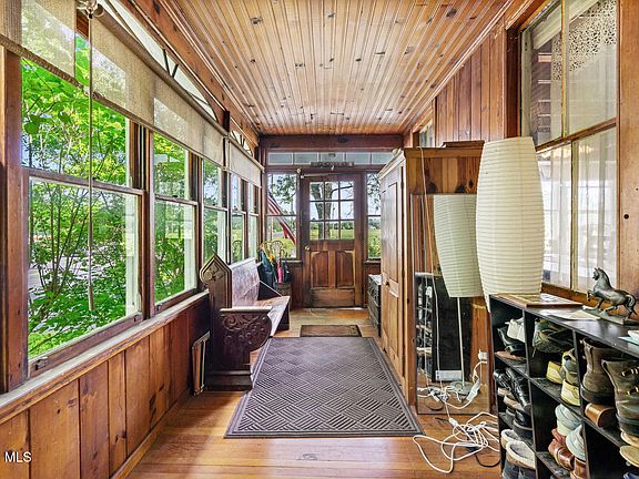 3rd image of 55 Van Dyke Road