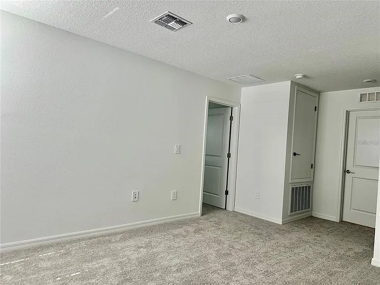 17606 Happytrails St — Photo 41