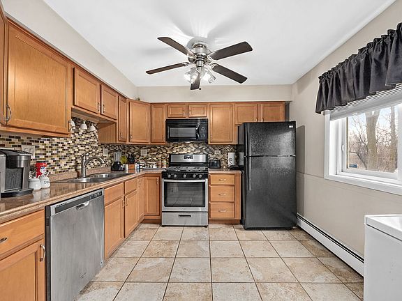 2nd image of 4809 Engle Rd #1C