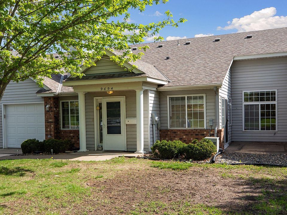 1st image of 9694 Moonbeam Ln