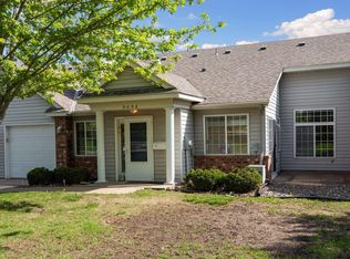 9694 Moonbeam Ln, Woodbury, MN 55125