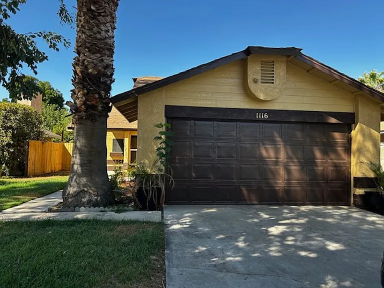 1116 Adelaide Ave — Photo 1