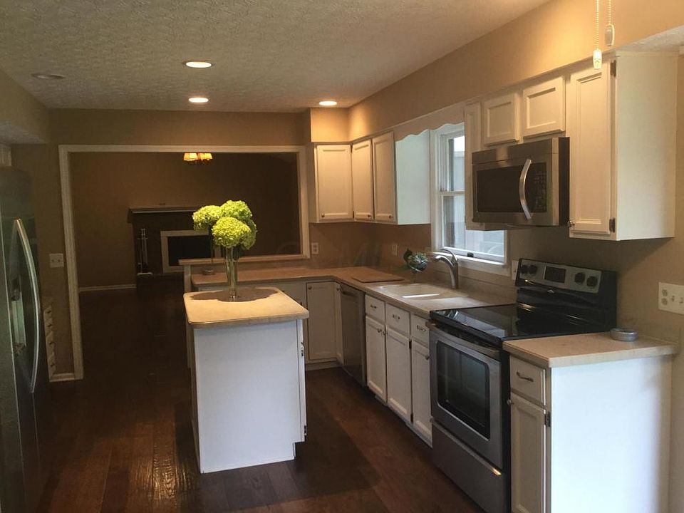 1st image of 572 Liberty Ln