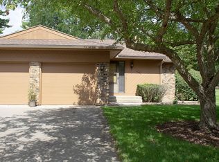 1322 Cranbrook Ter NE, Grand Rapids, MI 49505