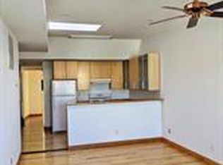 1203 Green St FLOOR 3, Philadelphia, PA 19123