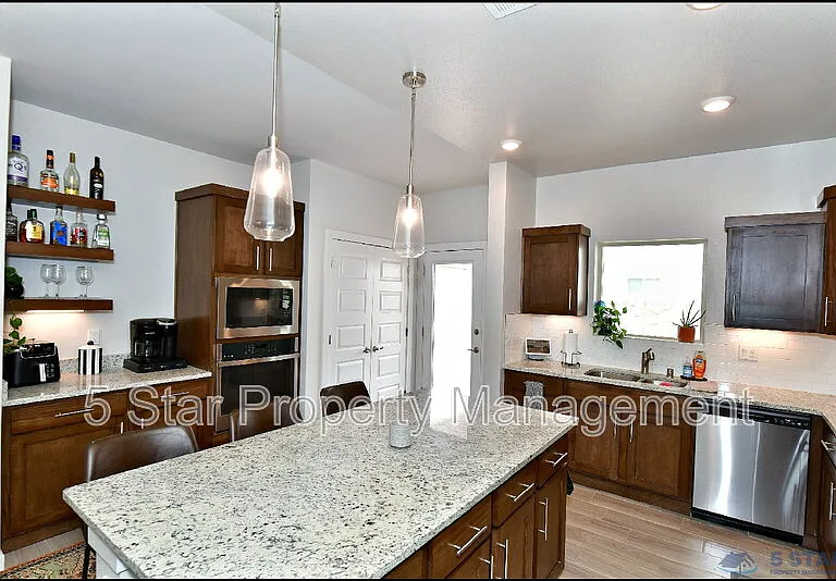 15237 Ambition Ave — Photo 15