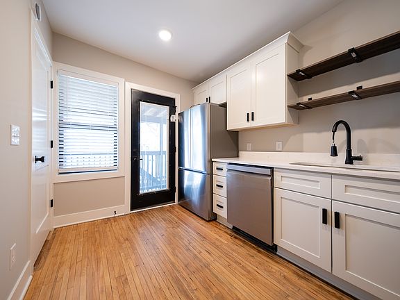 4th image of 2612 2nd Ave S #4