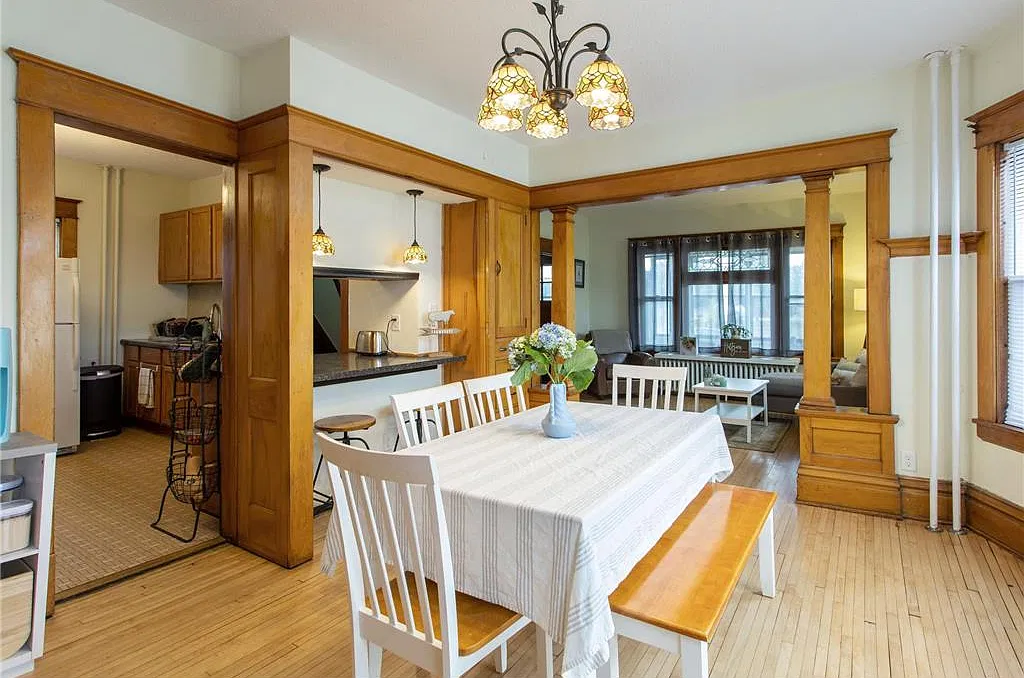 4 bed, 2319 sqft, $2,600 — Photo 3