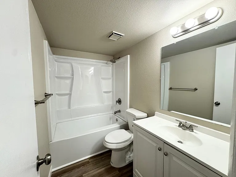 1011 Bennett Ave #1013-A — Photo 14