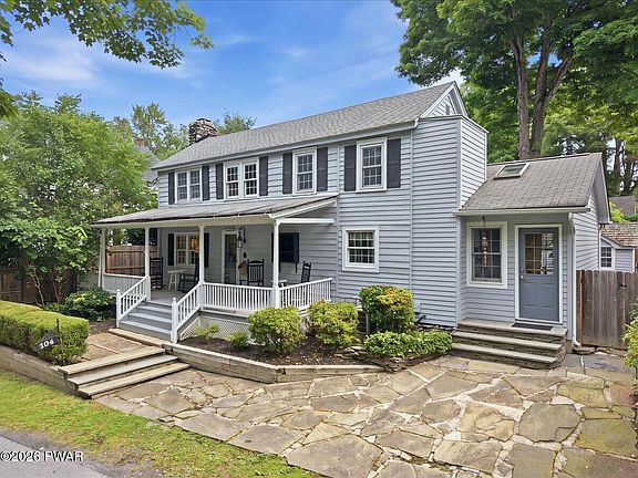 3rd image of 104 Sawkill Ave