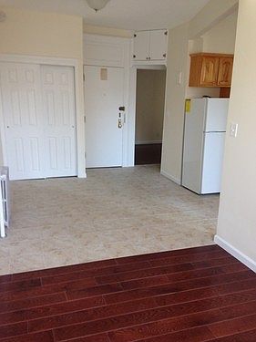 2nd image of 3233 43rd St