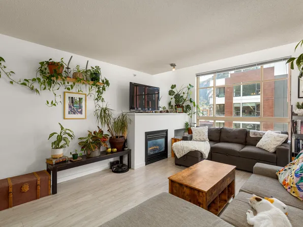 38003 2nd Ave #313, Squamish, BC V8B 0C4