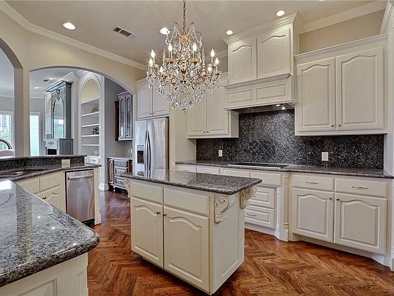 5th image of 12018 Lueders Ln