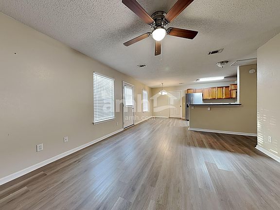 5th image of 25 Willow Lakes Dr