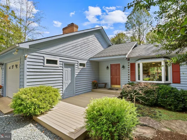 17 Vine Ridge Dr, Palmyra, VA 22963