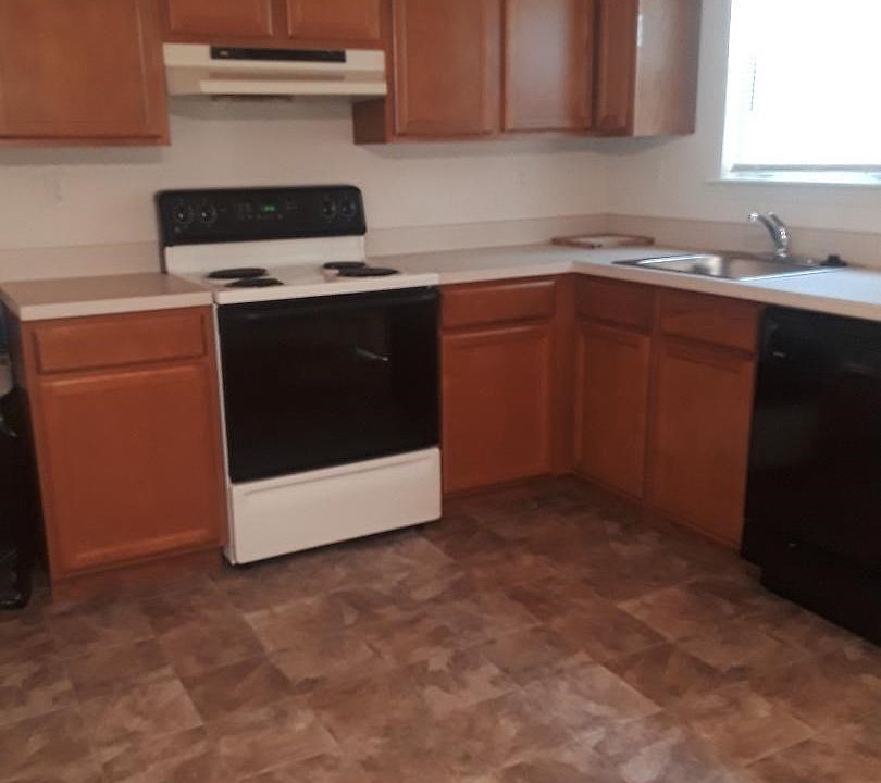 2nd image of 4320 Drake Ct