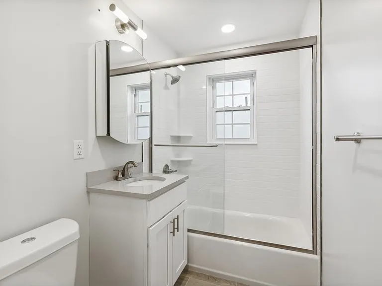 Riverview Terrace Apartments — Photo 7