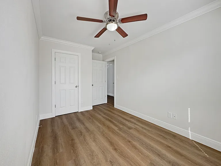 Robertsdale Village Apartments — Photo 21