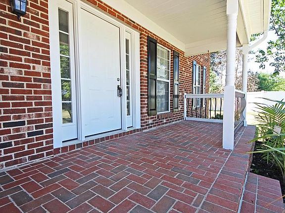 4th image of 5715 Butterfield Dr