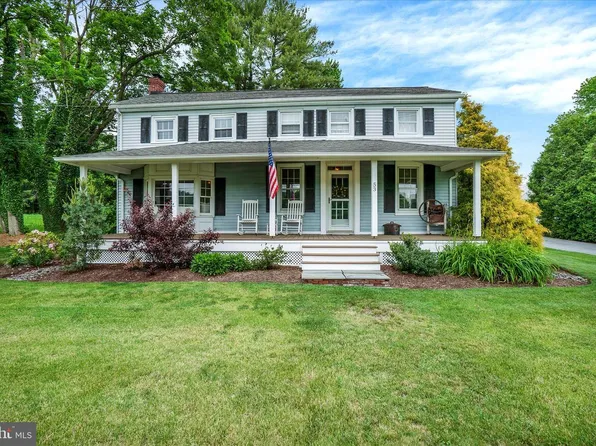53 Main St, Oley, PA 19547