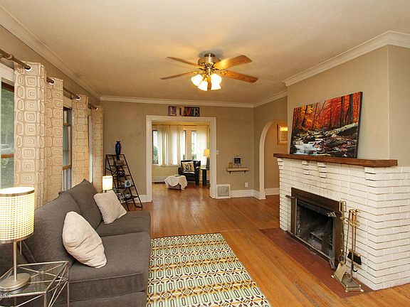 4th image of 1015 Vassar Dr