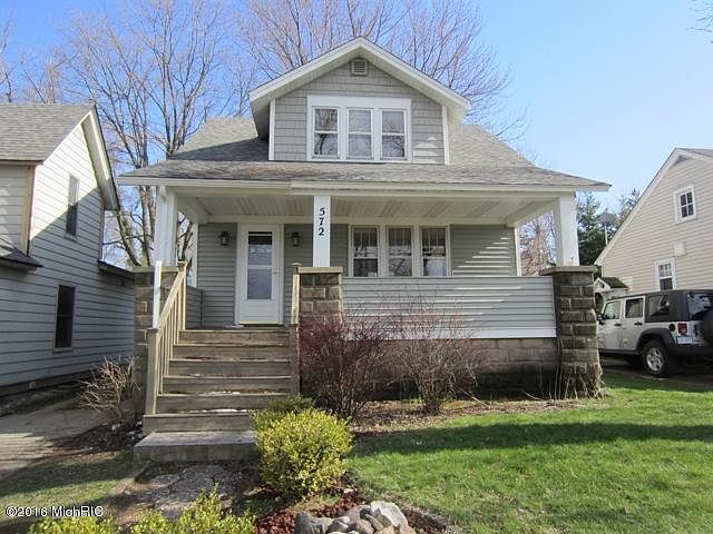 1st image of 572 Crescent Dr