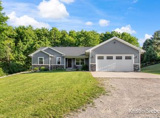 3280 Solon St NE, Cedar Springs, MI 49319
