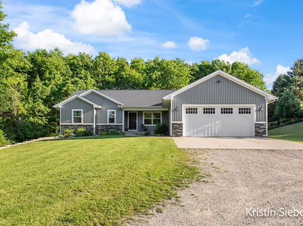3280 Solon St NE, Cedar Springs, MI 49319